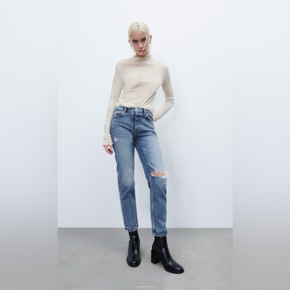RIPPED SLIM ZARA JEANS size 6 US-light stretch fabric. High rise. Ripped detail. - Picture 2 of 8